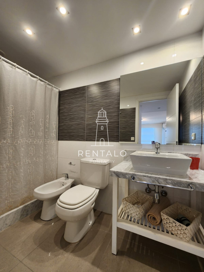 Apartamento ID.909 - Apartamento en venta de 1 dormitorio en Punta del este torre ONE 