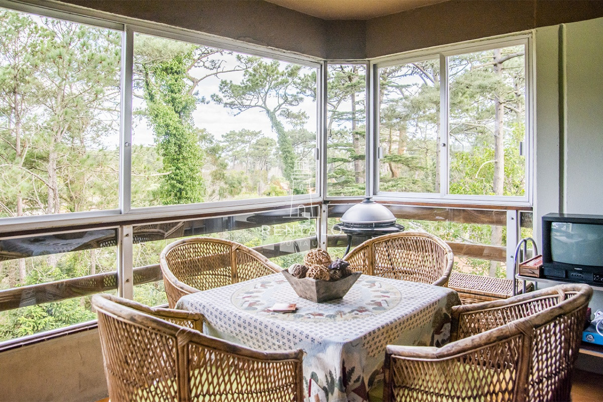 Apartamento ID.859 - Apartamento en venta de 2 dormitorios en Parada 18 de Av. Roosevelt, Punta del Este