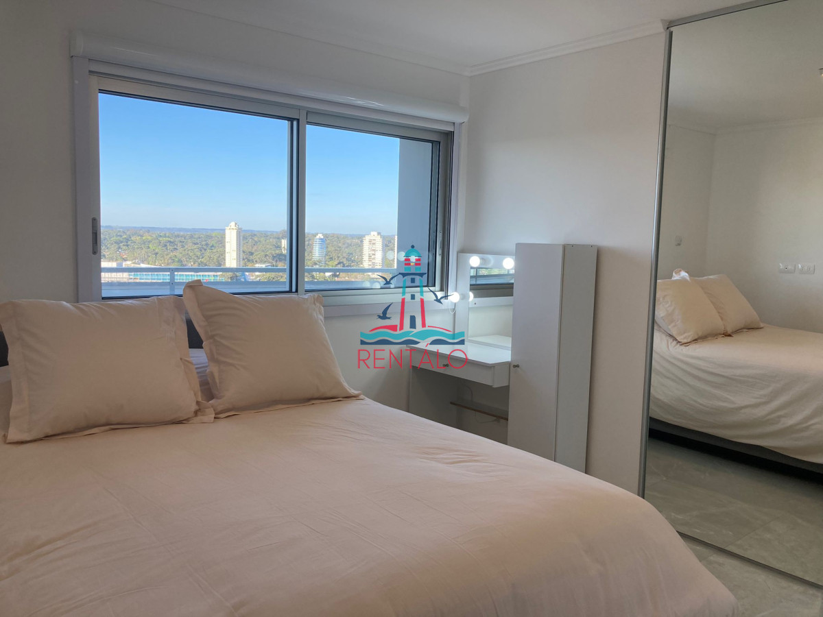 Apartamento ID.338 - Penthouse en punta del este en venta 4 dormitorios