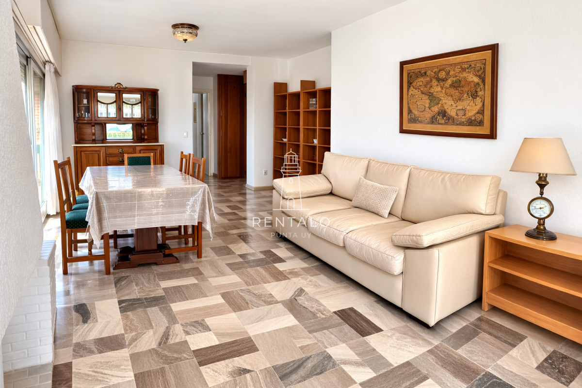 Apartamento ID.944 - En venta apartamento de 2 dormitorios y medio, esquinero en Arcobaleno, Punta del Este