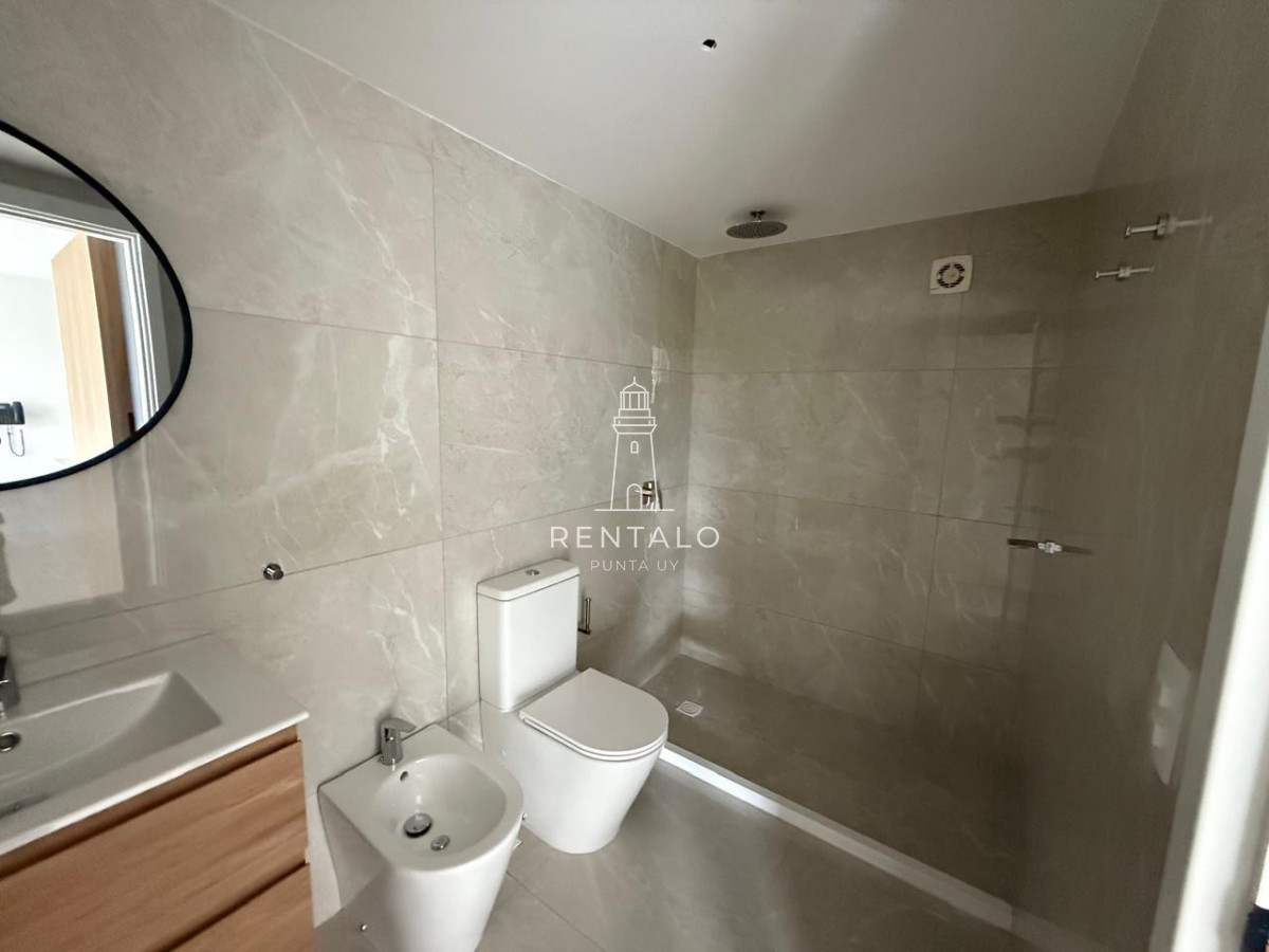 Apartamento ID.1014 - Apartamento en venta 1 dormitorio y medio en Punta del este a estrenar Full amenities 