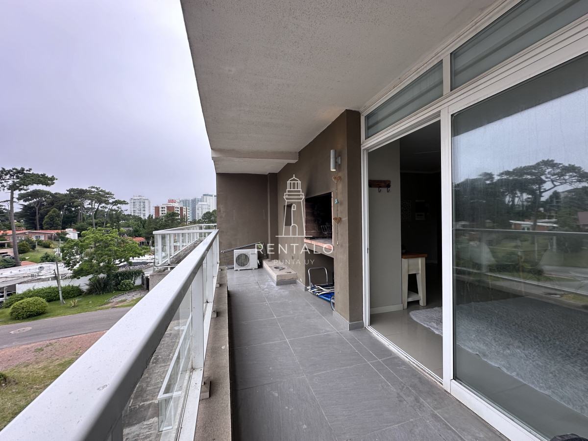 Apartamento ID.937 - Vende apartamento en playa mansa de 1 dormitorio con parrillero, Punta del Este 
