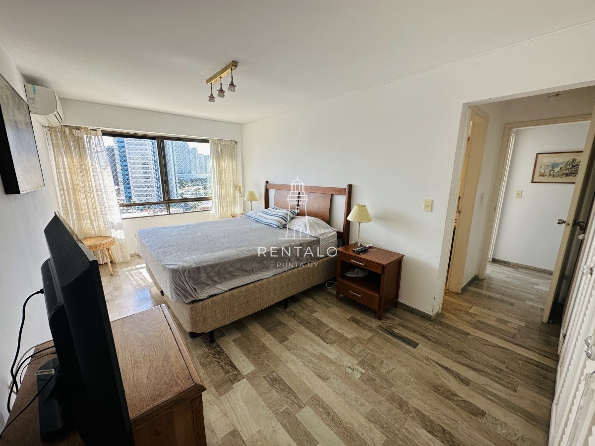 Apartamento ID.943 - Apartamento en venta de 3 dormitorios en Playa Brava , Punta del este 