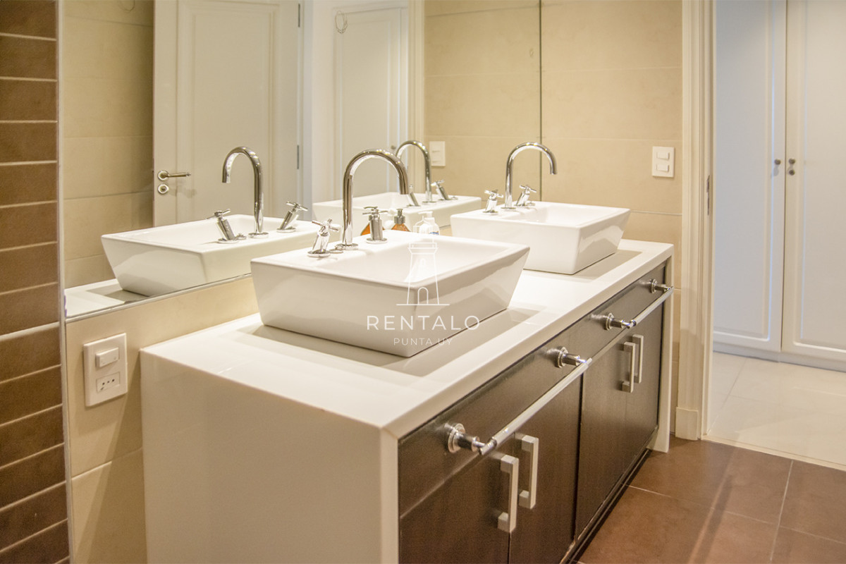 Apartamento ID.347 - Torre Imperiale Punta Del Este, Departamento de 3 dormitorios