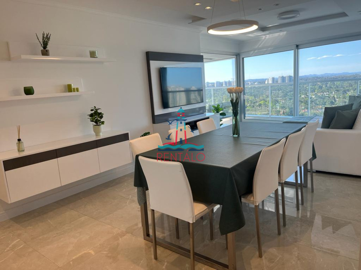Apartamento ID.338 - Penthouse en punta del este en venta 4 dormitorios