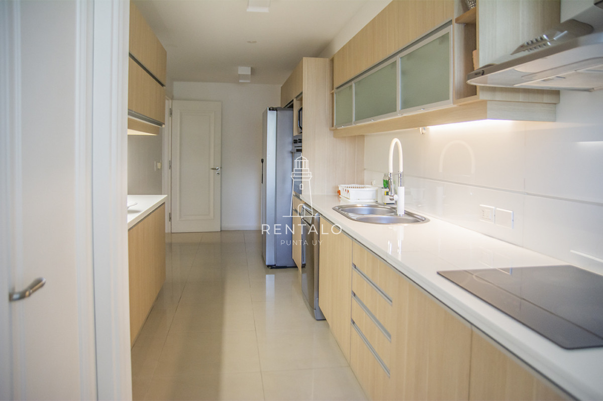 Apartamento ID.347 - Torre Imperiale Punta Del Este, Departamento de 3 dormitorios