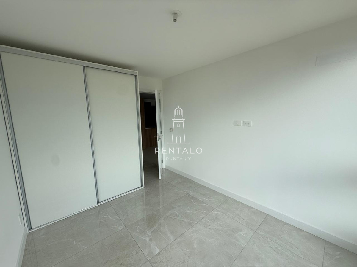 Apartamento ID.1014 - Apartamento en venta 1 dormitorio y medio en Punta del este a estrenar Full amenities 