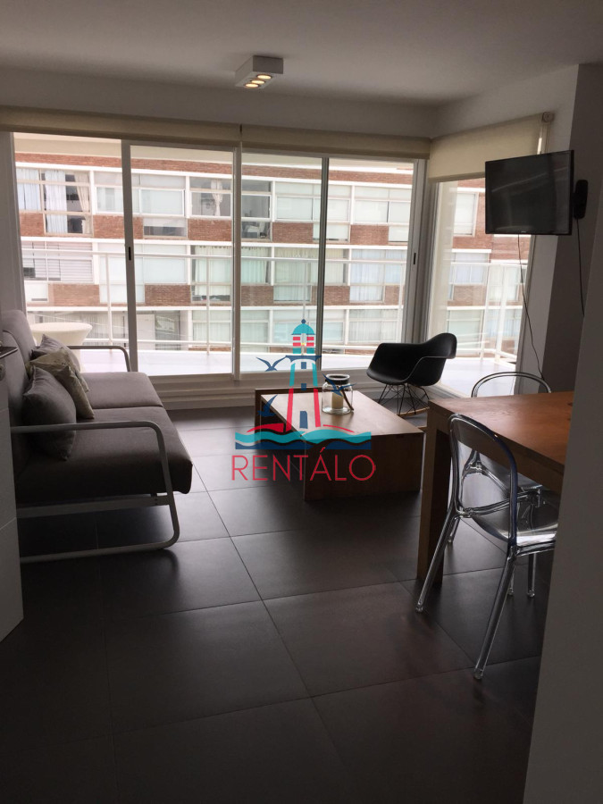 Apartamento ID.592 - Apartamento de 2 dormitorios en Punta del este vista al mar 