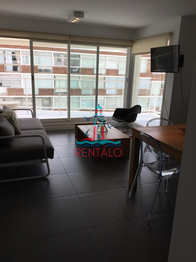 Apartamento ID.592 - Apartamento de 2 dormitorios en Punta del este vista al mar 