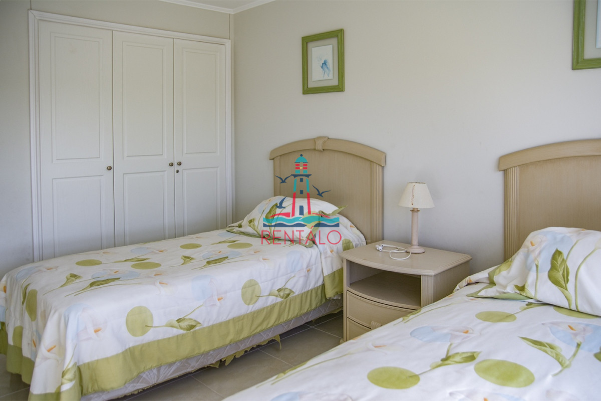 Apartamento ID.339 - Departamento de 3 dormitorios en venta con vista directa al mar, Torre Le Jardin , Punta del Este 