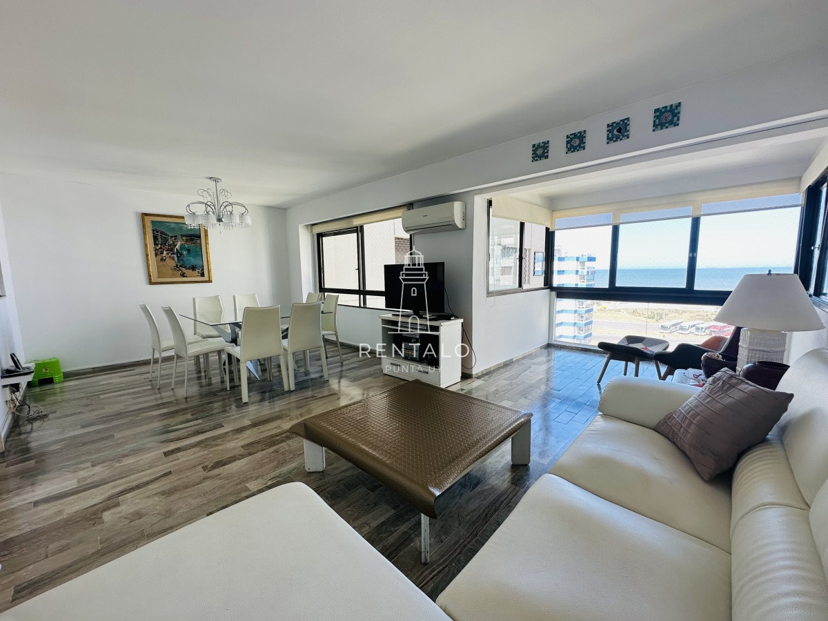 Apartamento ID.943 - Apartamento en venta de 3 dormitorios en Playa Brava , Punta del este 