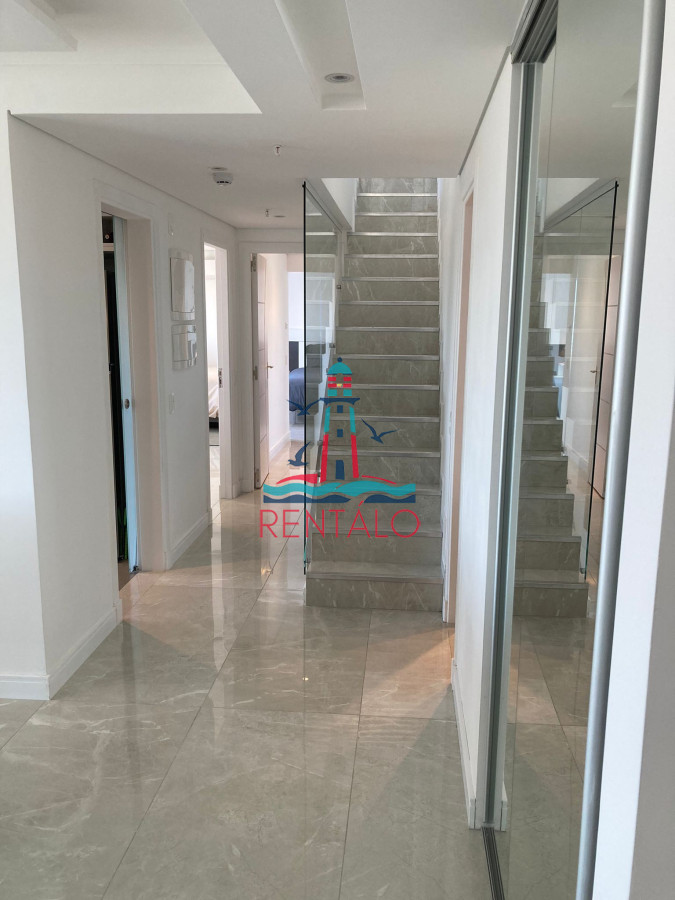 Apartamento ID.338 - Penthouse en punta del este en venta 4 dormitorios