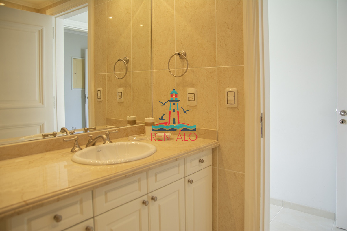 Apartamento ID.339 - Departamento de 3 dormitorios en venta con vista directa al mar, Torre Le Jardin , Punta del Este 