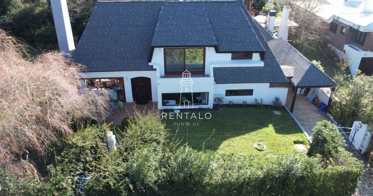 Casa ID.1128 - En venta casa de 3 dormitorios en Maldonado
