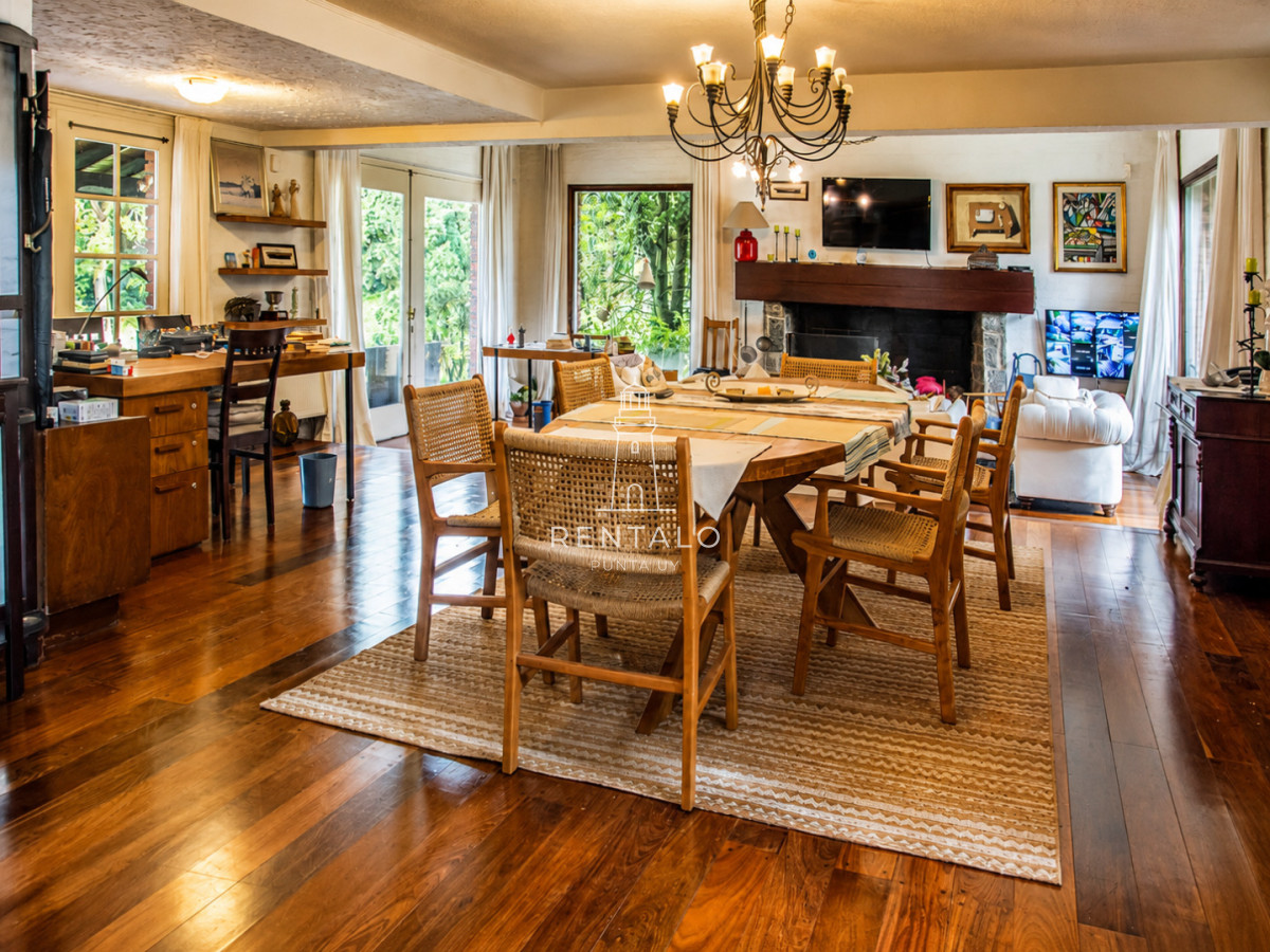 Casa ID.896 - Casa en Venta 7 dormitorios en Punta del este Golf