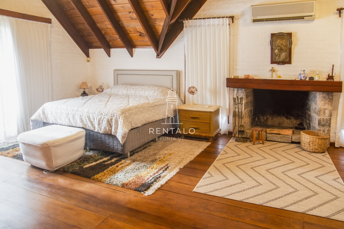 Casa ID.896 - Casa en Venta 7 dormitorios en Punta del este Golf