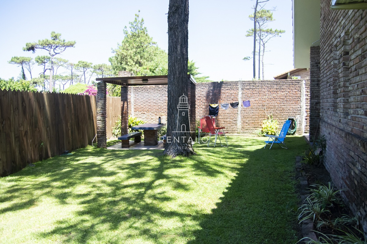 Casa ID.931 - Hermosa casa en venta a pocos metros del mar.