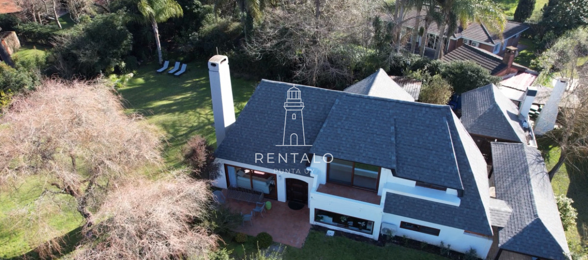 Casa ID.1128 - En venta casa de 3 dormitorios en Maldonado