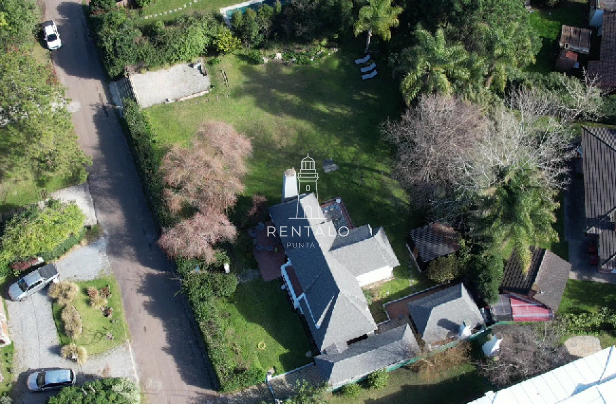 Casa ID.1128 - En venta casa de 3 dormitorios en Maldonado
