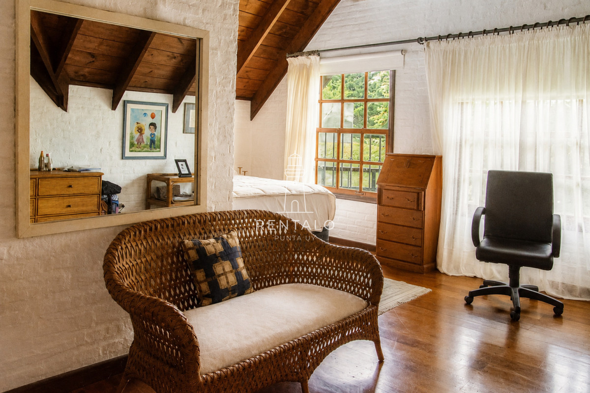 Casa ID.896 - Casa en Venta 7 dormitorios en Punta del este Golf