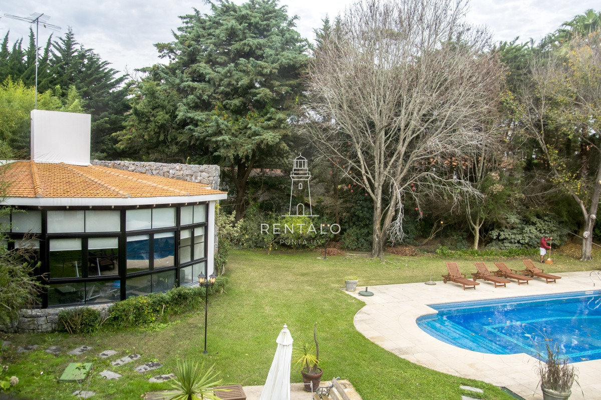 Casa ID.896 - Casa en Venta 7 dormitorios en Punta del este Golf