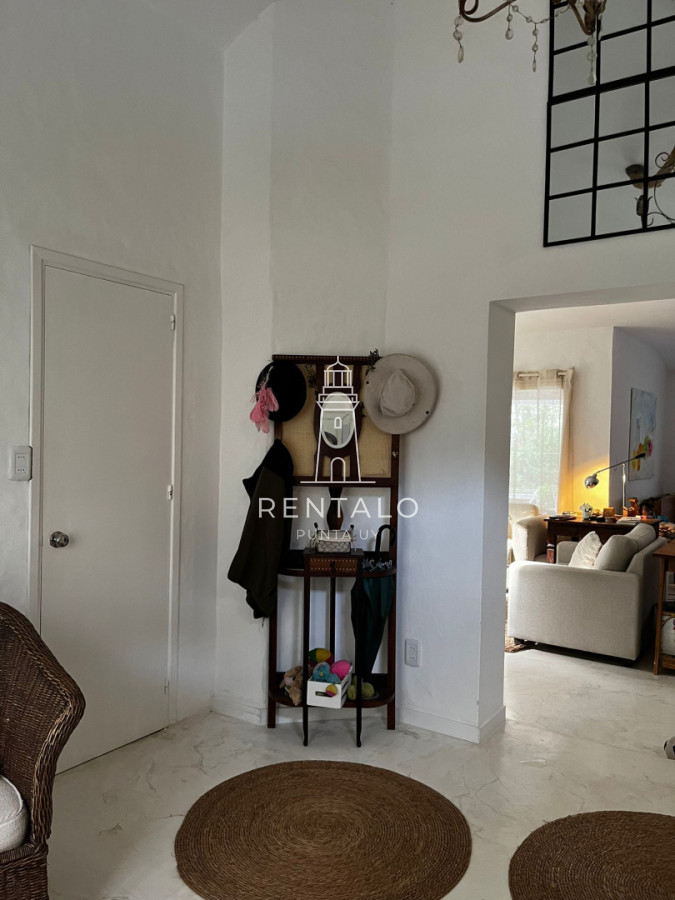 Casa ID.854 - Alquiler anual Casa 3 dormitorios en barrio privado Punta del Este