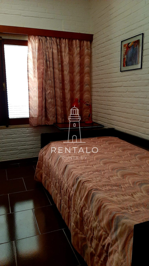 Casa ID.1126 - Casa de 4 dormitorios en venta en Playa Mansa, Punta del Este