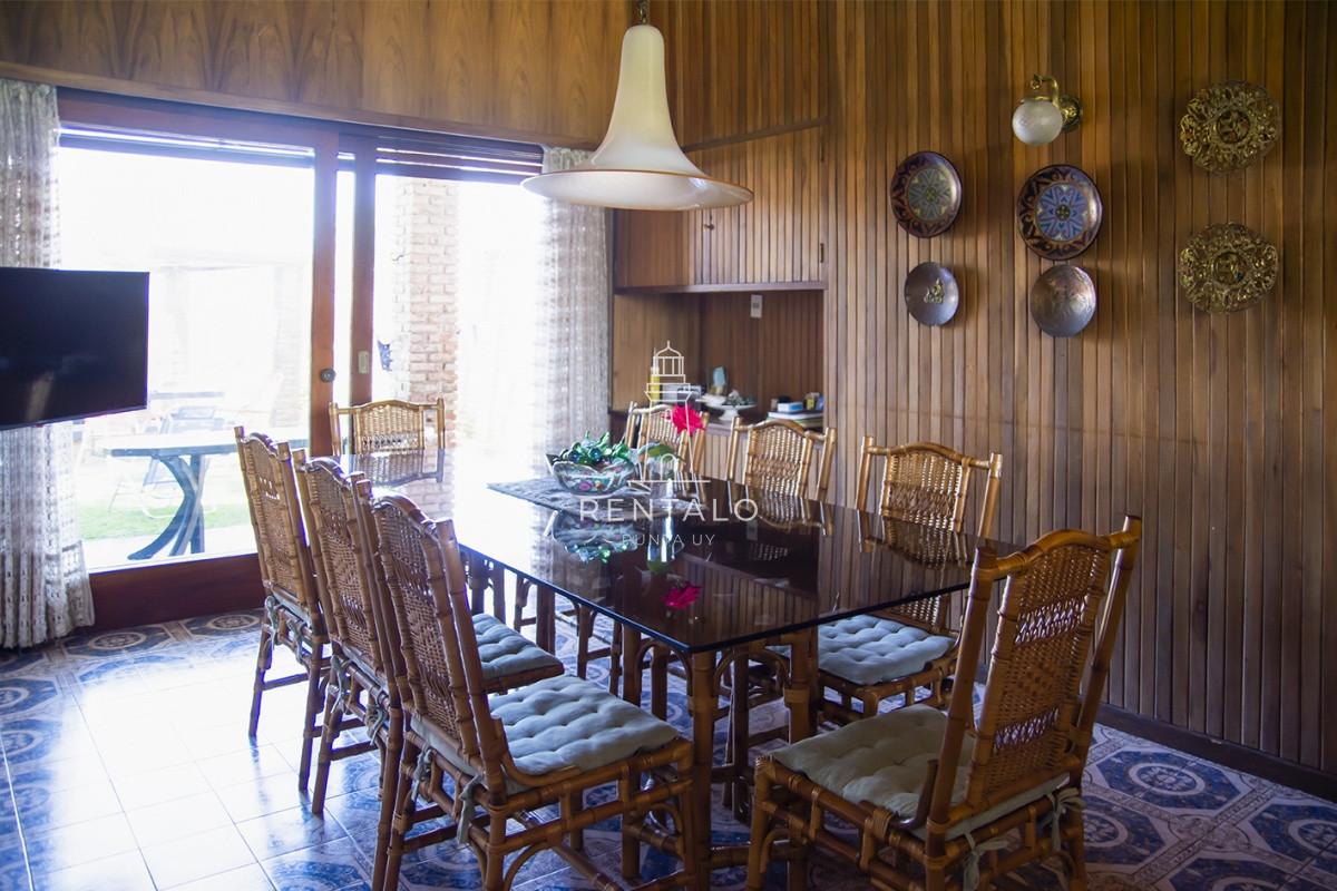 Casa ID.931 - Hermosa casa en venta a pocos metros del mar.