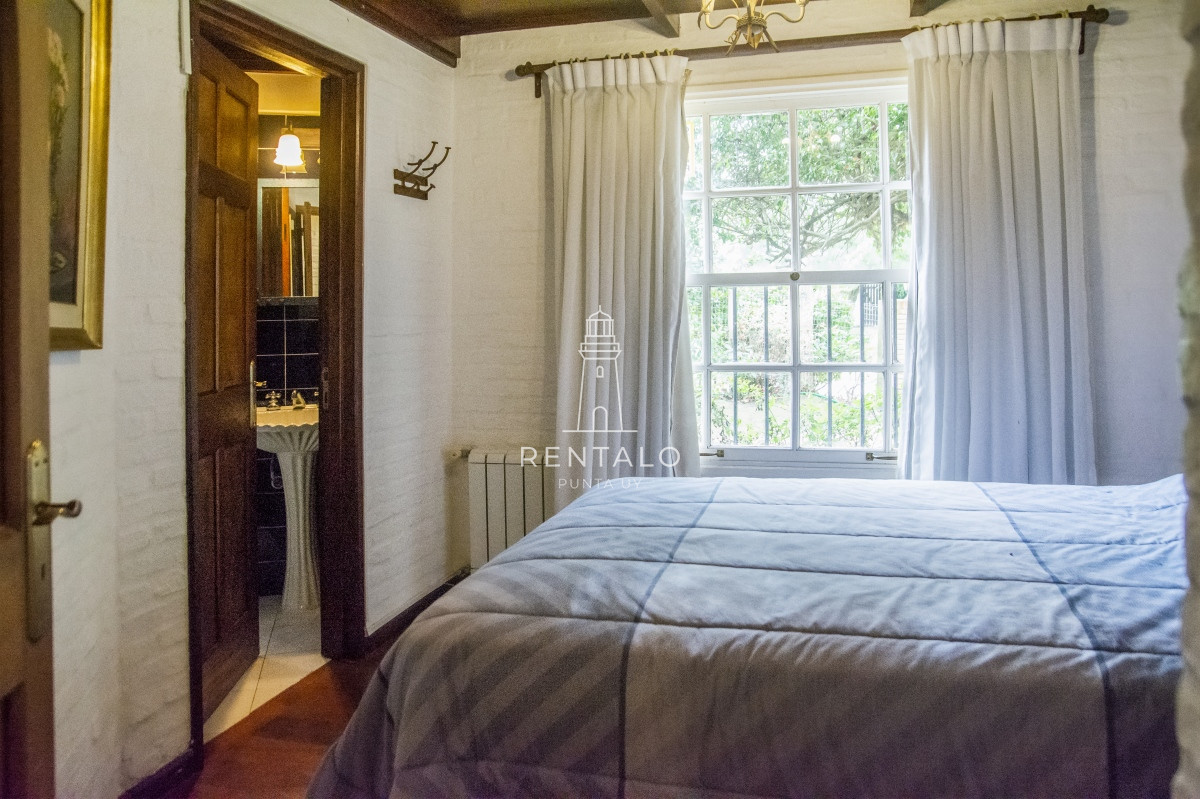 Casa ID.896 - Casa en Venta 7 dormitorios en Punta del este Golf