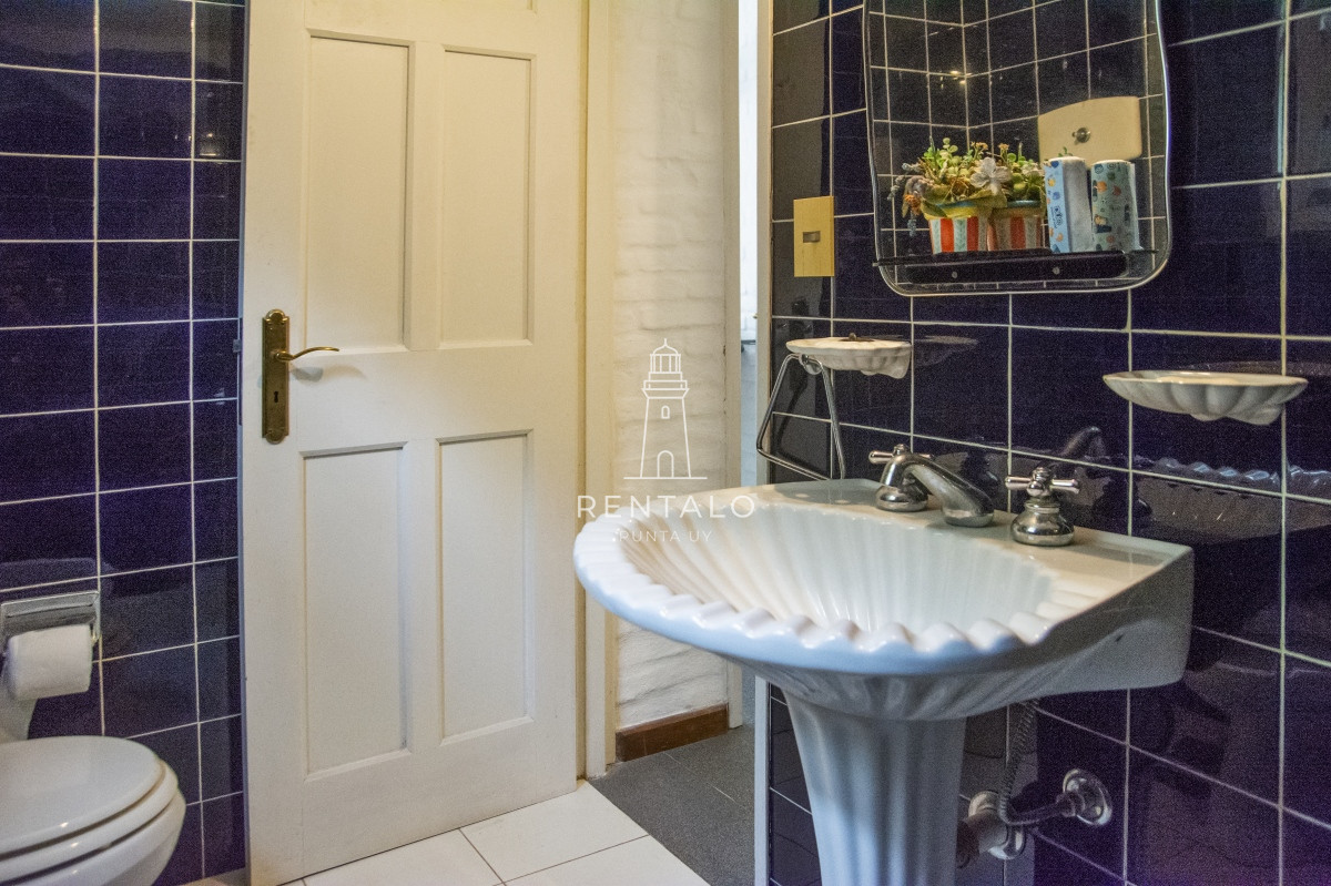 Casa ID.896 - Casa en Venta 7 dormitorios en Punta del este Golf