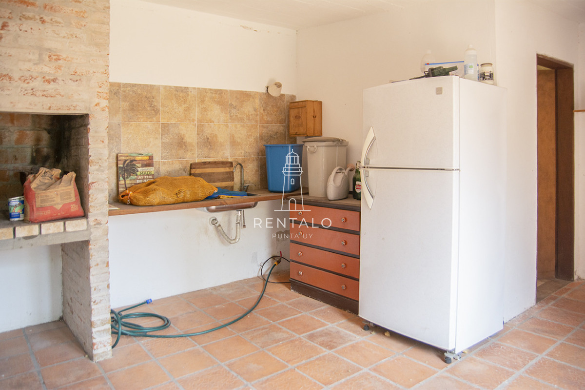 Casa ID.936 - Casa en venta chalet de 5 dormitorios en venta a pasos de Playa Mansa Punta del Este