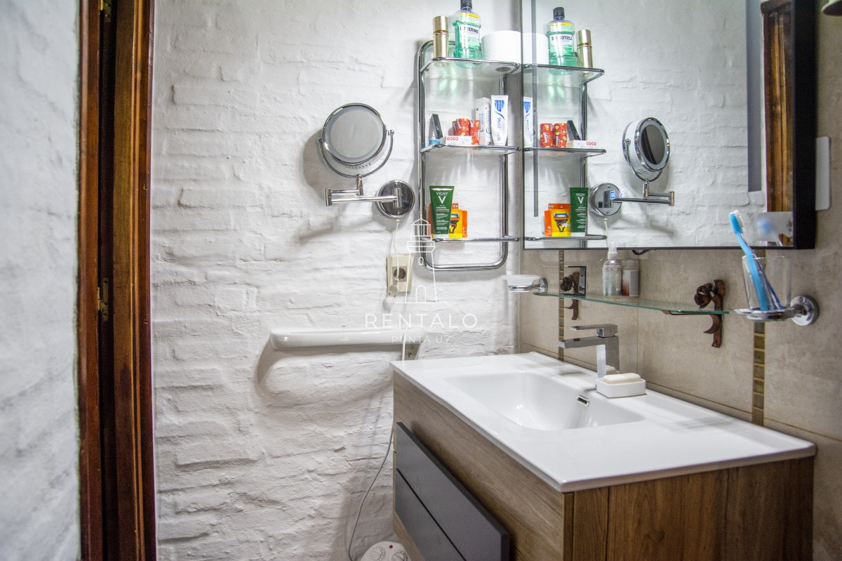 Casa ID.896 - Casa en Venta 7 dormitorios en Punta del este Golf