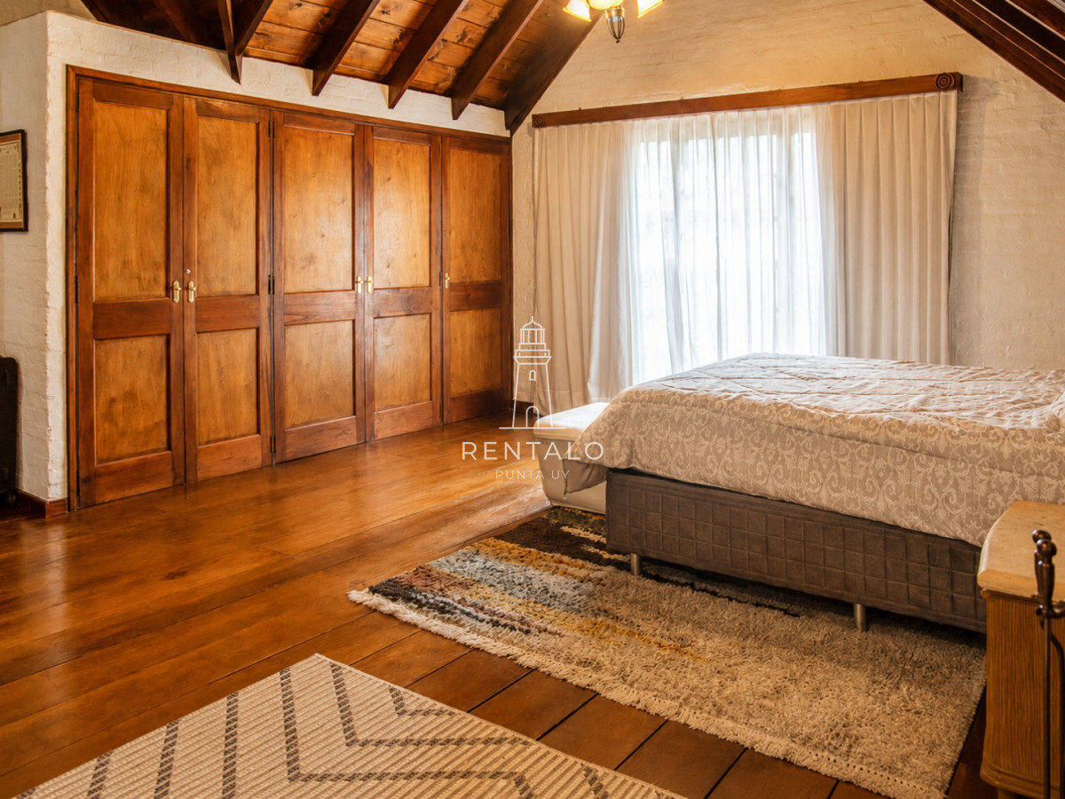 Casa ID.896 - Casa en Venta 7 dormitorios en Punta del este Golf