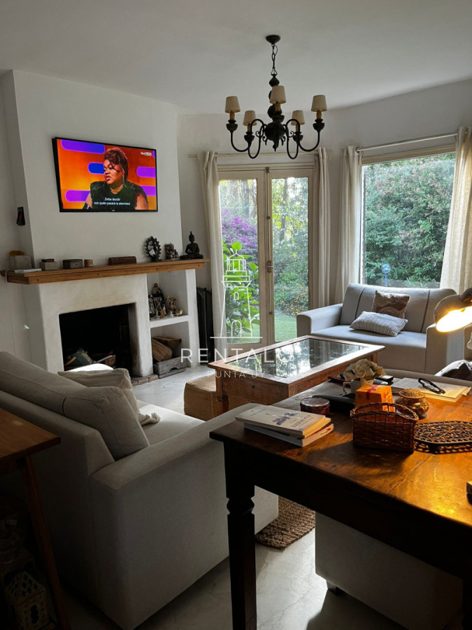 Casa ID.854 - Alquiler anual Casa 3 dormitorios en barrio privado Punta del Este