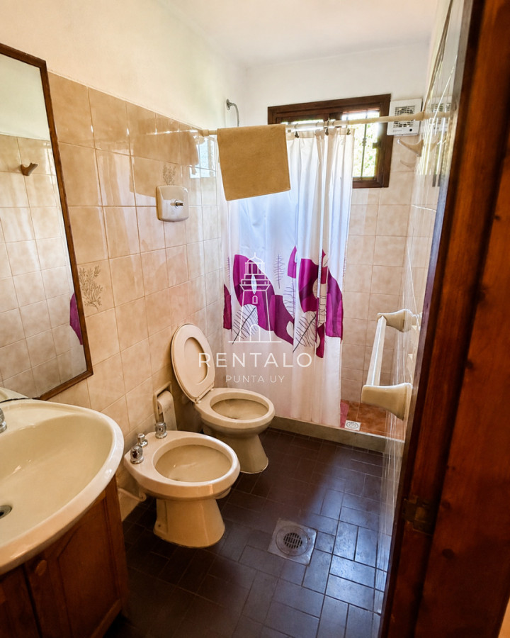 Casa ID.1338 - Casa en venta en Pinares - Punta del Este de 3 dormitorios en zona muy residencial y tranquila