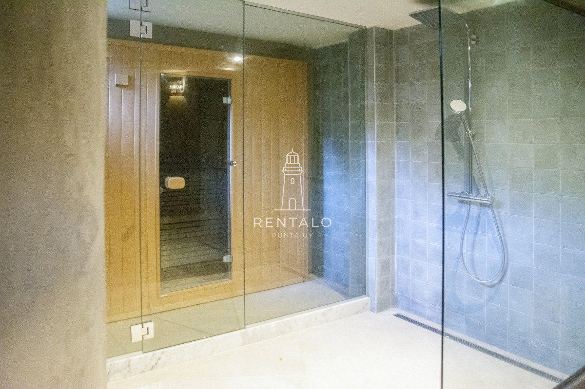 Casa ID.896 - Casa en Venta 7 dormitorios en Punta del este Golf