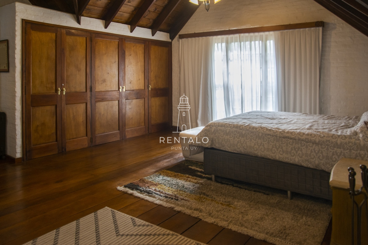 Casa ID.896 - Casa en Venta 7 dormitorios en Punta del este Golf