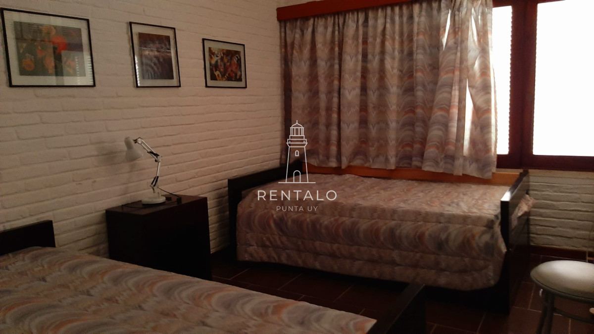 Casa ID.1126 - Casa de 4 dormitorios en venta en Playa Mansa, Punta del Este
