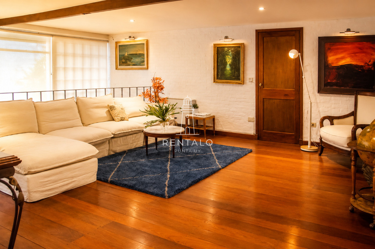 Casa ID.896 - Casa en Venta 7 dormitorios en Punta del este Golf