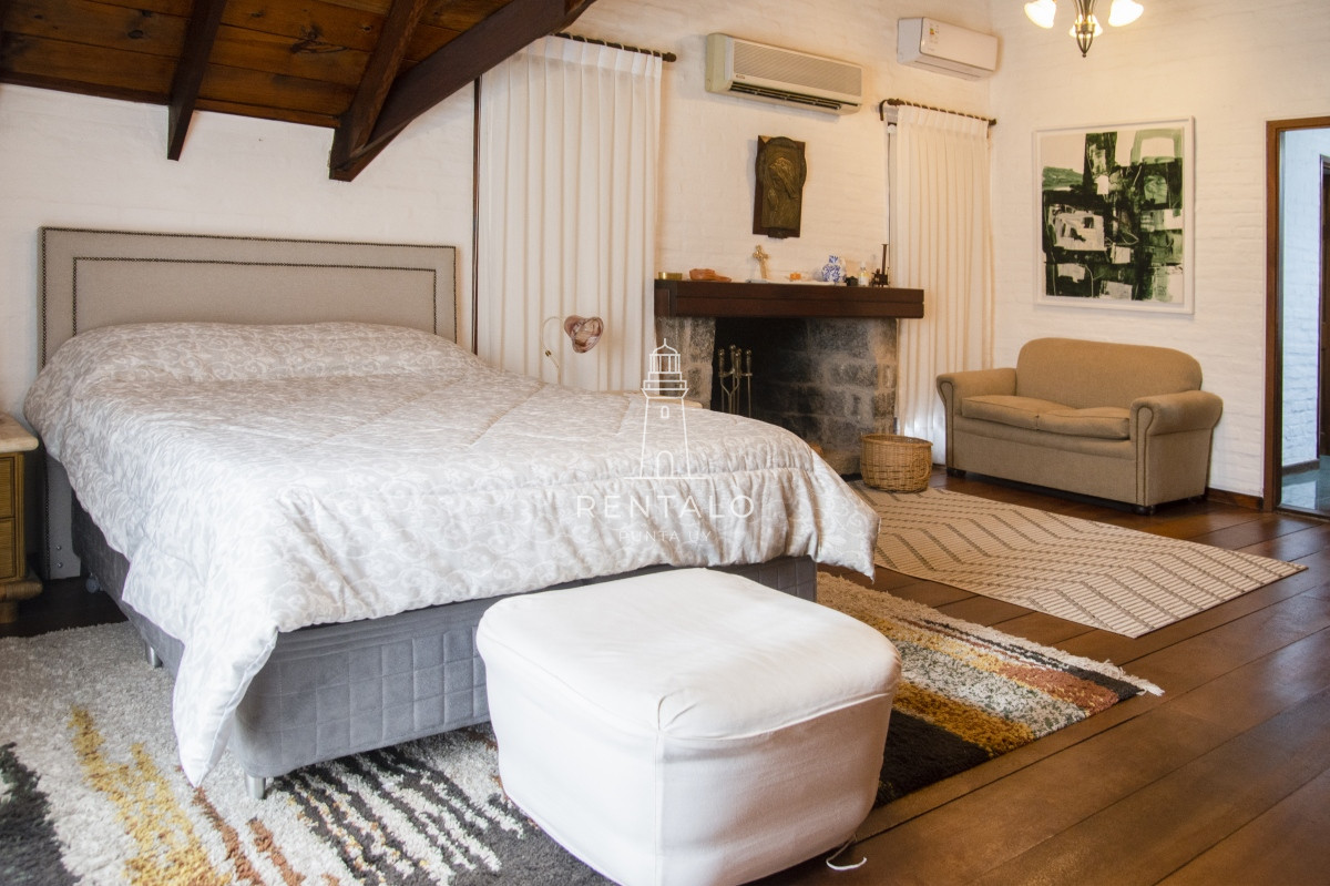 Casa ID.896 - Casa en Venta 7 dormitorios en Punta del este Golf