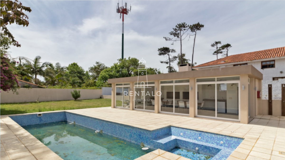Apartamento ID.937 - Vende apartamento en playa mansa de 1 dormitorio con parrillero, Punta del Este 