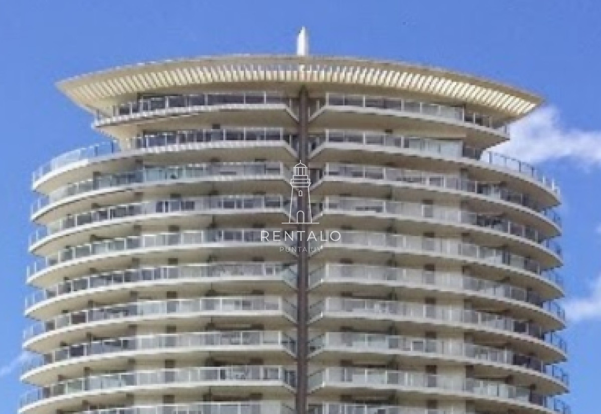 Apartamento ID.1043 - Apartamento de 3 Dormitorios en Playa Mansa en venta  - A Pasos del Mar