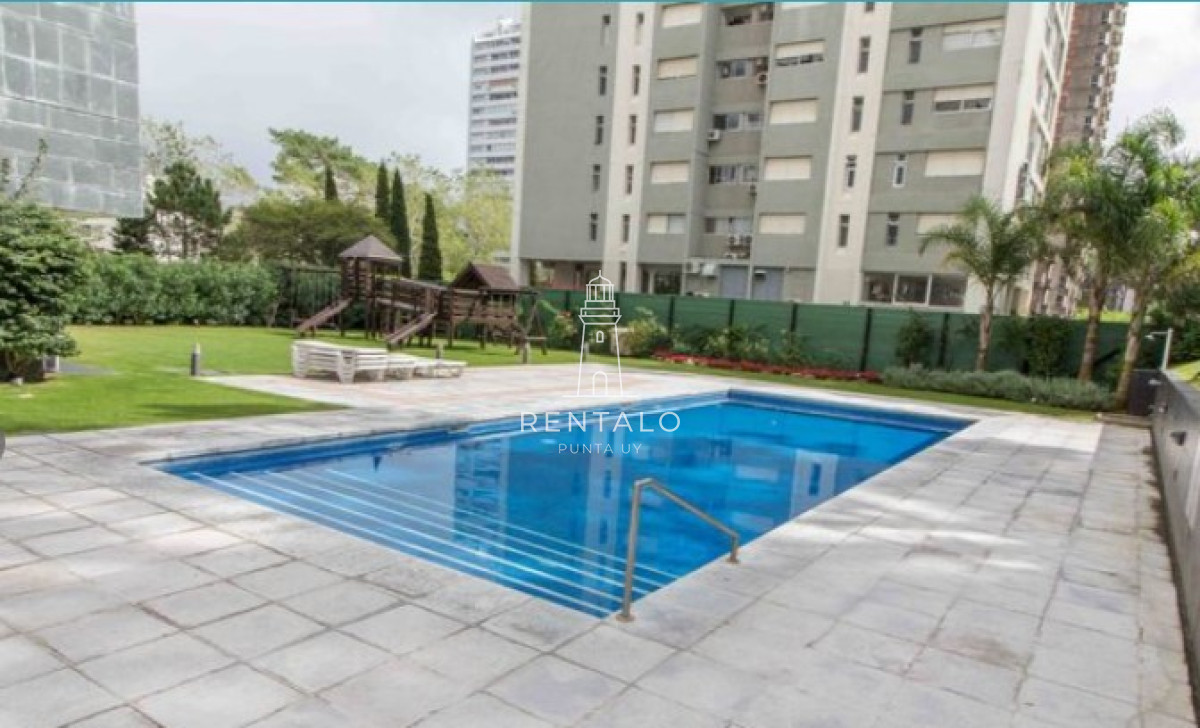 Apartamento ID.857 - Vende apto de 2 dormitorios con vista al mar en Punta del este
