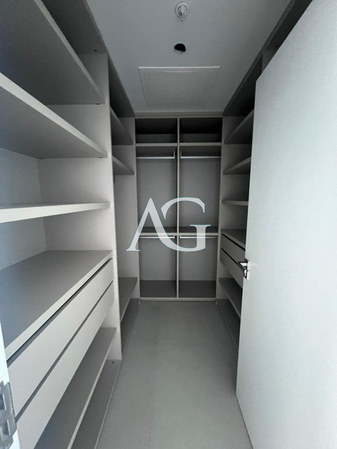 Apartamento ID.374 - Vistas panoramicas de Playa Brava, Departamento de 3 dormitorios en venta. Torre Le Parc