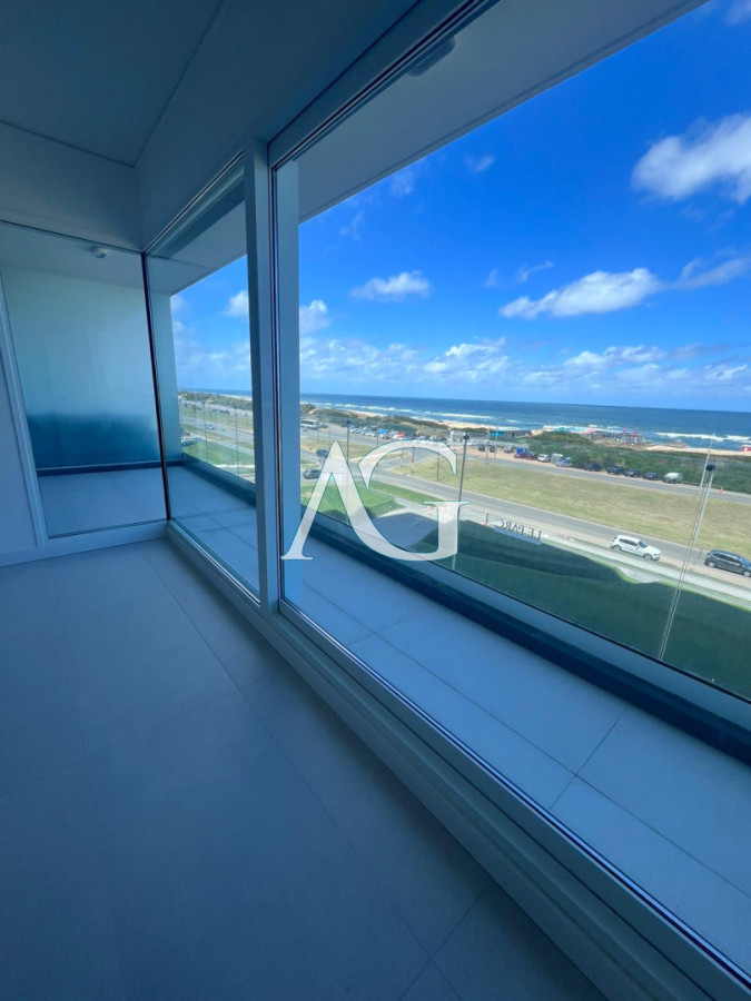 Apartamento ID.374 - Vistas panoramicas de Playa Brava, Departamento de 3 dormitorios en venta. Torre Le Parc