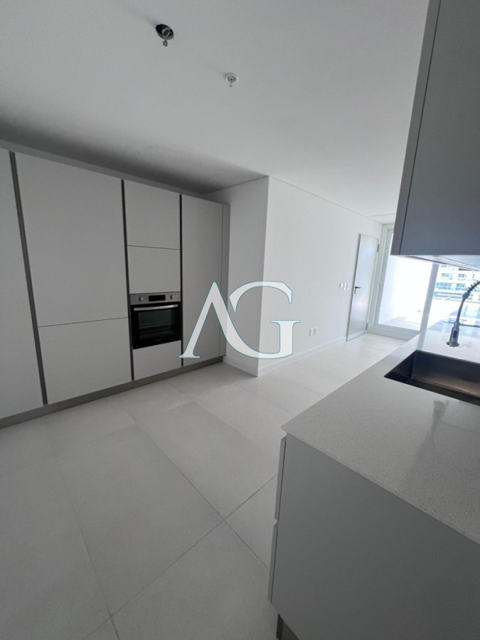 Apartamento ID.374 - Vistas panoramicas de Playa Brava, Departamento de 3 dormitorios en venta. Torre Le Parc