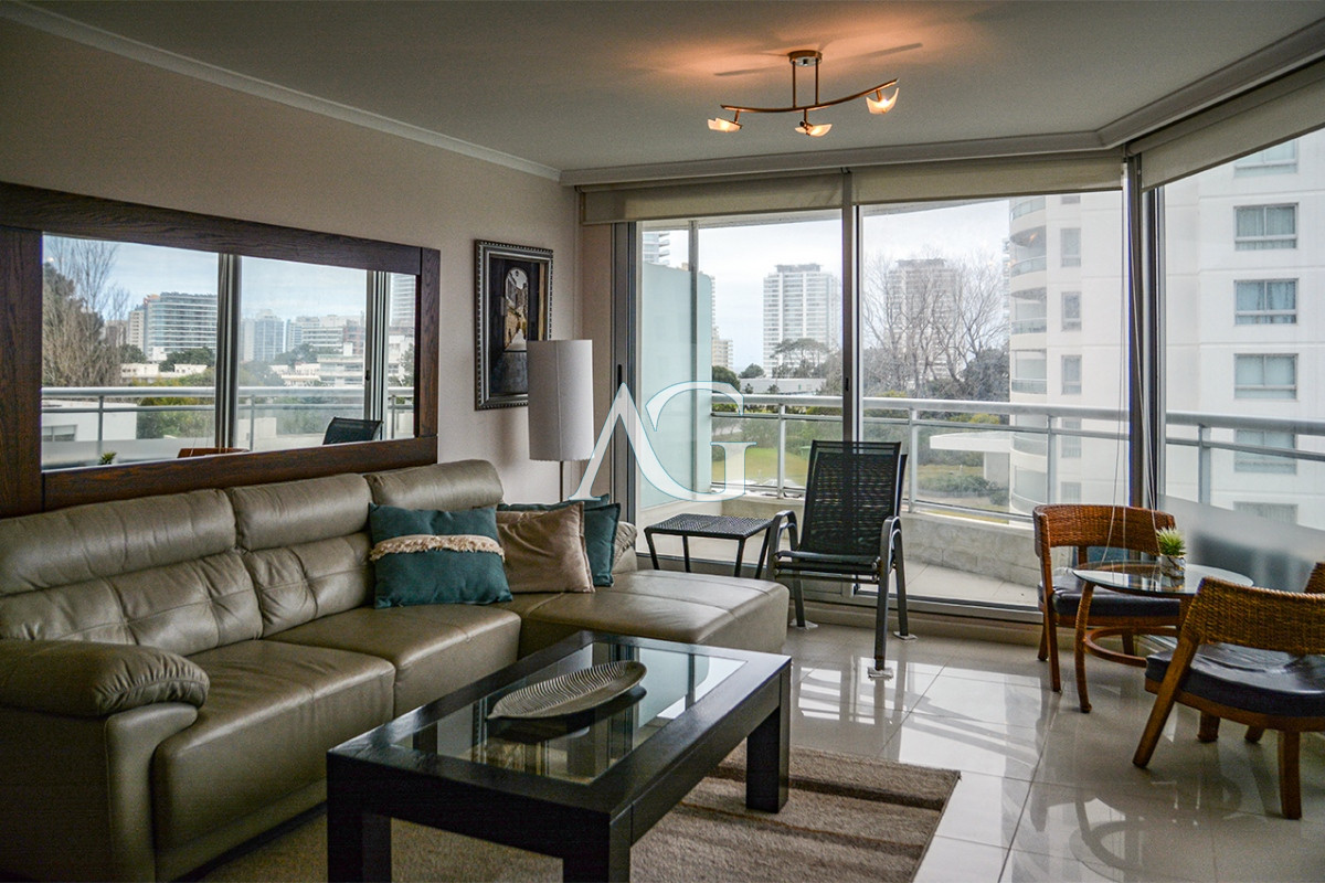 Apartamento ID.357 - Departamento de 3 dormitorios en venta en Ocean Drive. 