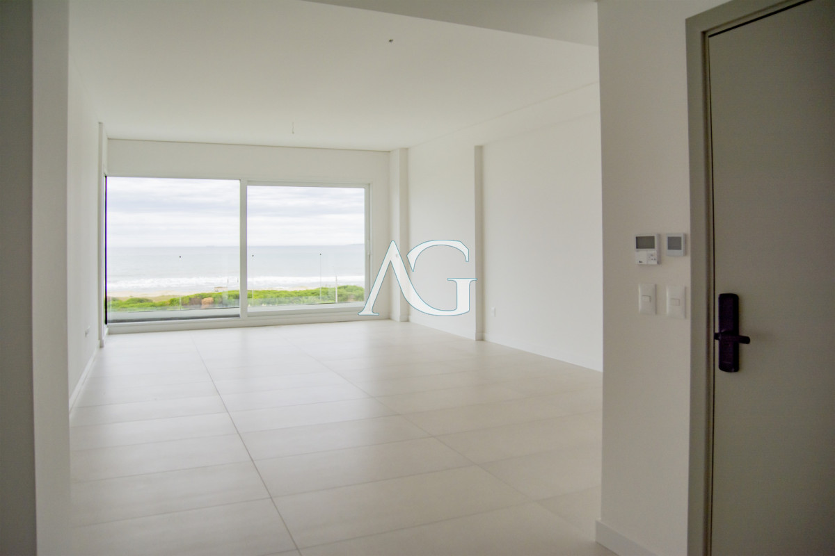 Apartamento ID.374 - Vistas panoramicas de Playa Brava, Departamento de 3 dormitorios en venta. Torre Le Parc