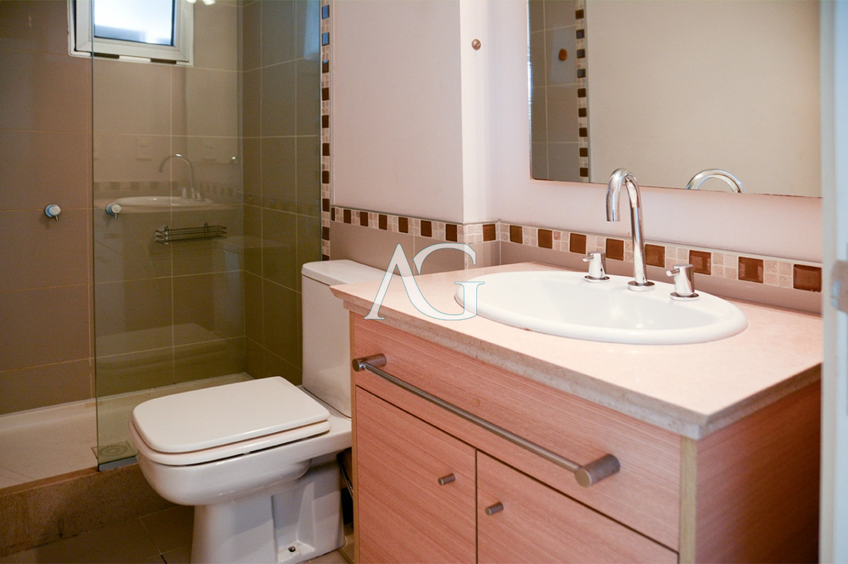 Apartamento ID.357 - Departamento de 3 dormitorios en venta en Ocean Drive. 