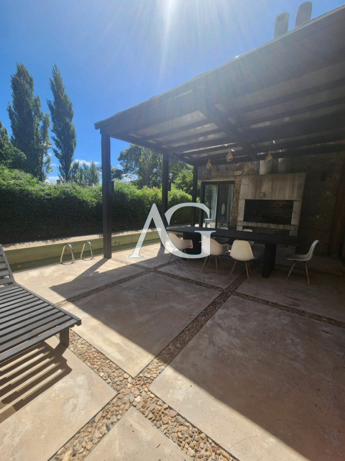 Casa ID.487 - Casa en Alborada - Punta del Este de 5 dormitorios 